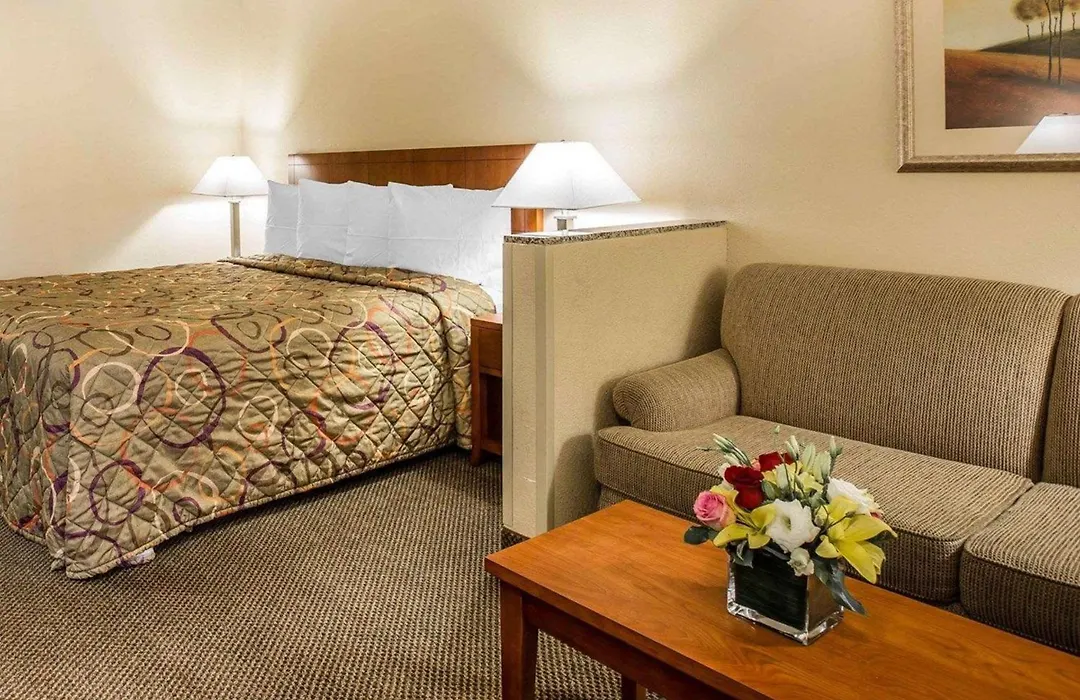 California Inn And Suites Bakersfield-1